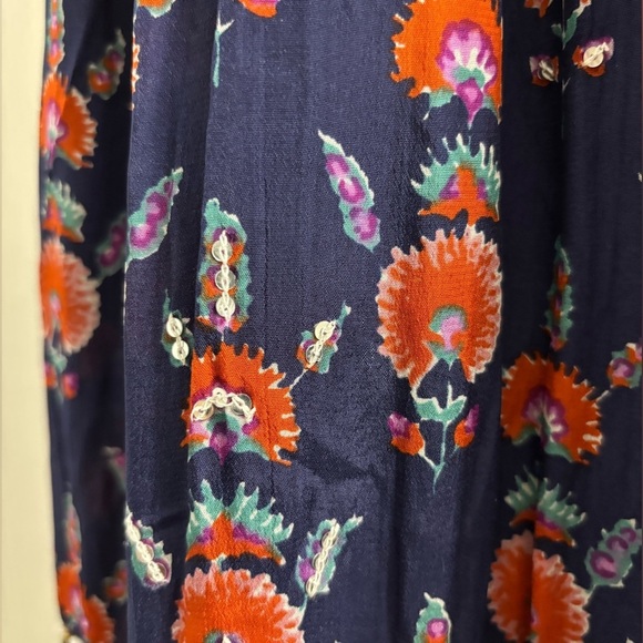 NWT Maeve Anthropology floral Navy Skirt with sequins and beadwork size xsmall - Picture 3 of 8